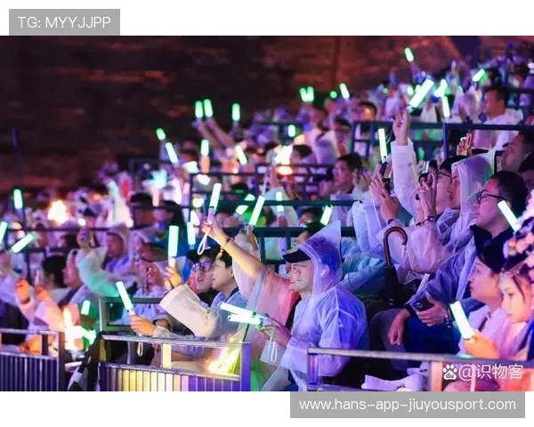 主持人与选手的双向奔赴:赛场外的温暖瞬间 主持人与选手的双向奔赴:赛场外的温暖瞬间