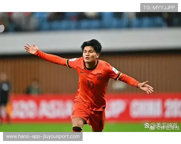 球员在比赛中完成精彩助攻获得现场掌声,球员赞助 球员在比赛中完成精彩助攻获得现场掌声,球员赞助